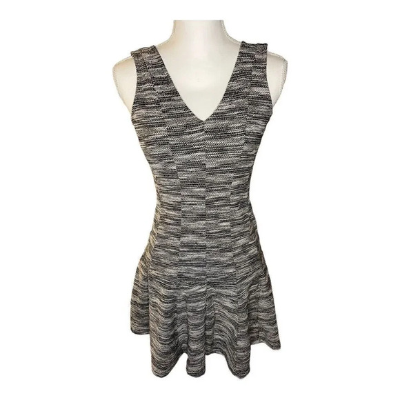 NEW Banana Republic Size 0 Black & White Marled Tweed Sleeveless‎ Dress NWT - Picture 1 of 4
